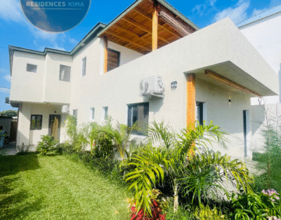 Villa Maldive 1: Triplex 5 Chambres avec Piscine & Garage Privé